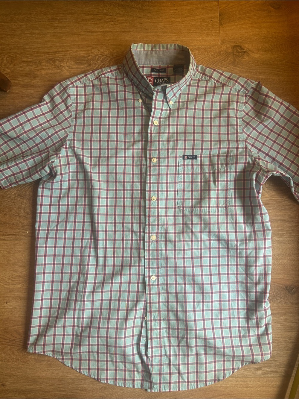Chaps Men’s light blue  & Red Plaid Button-Down Shirt size M